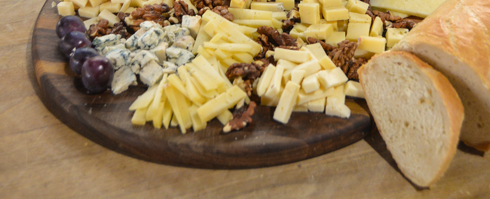 Alpska Daska, 700 grama čiste čarolije! - Najbolji francuski sirevi i delikatesi u Beogradu i Novom Sadu-